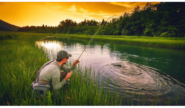 Preparing for summer and winter fishing: what to take with you